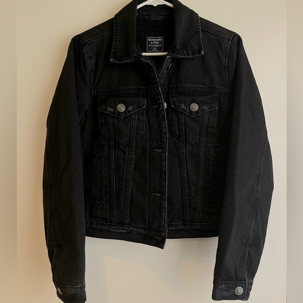 Abercrombie & Fitch Sherpa Trucker Jacket (women’s)